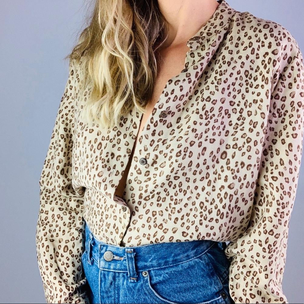 Vintage Linen Blend Classic Button-Down Leopard Print Blouse Shirt - Picture 2 of 7